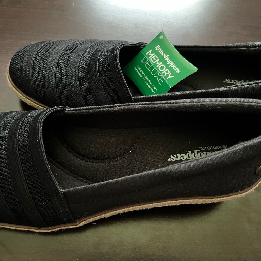 Grasshopper Black Wedge Memory Deluxe, size 8M